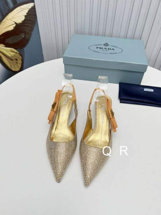 Picture of Prada Shoes _SKUPradasz35-402CRR061119078